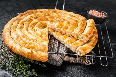 El Açması Börek Tarifleri: Birbirinden Nefis ve Kolay 17 El Açması Börek Tarifi 18