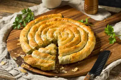 Hazır Yufkadan Börek Tarifleri: El Açmasını Aratmayacak Yufkalı 28 Kolay Börek Tarifi 17