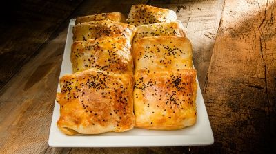 Milföy Hamurlu Börek Tarifleri: Milföyle Hazırlayabileceğiniz 15 Pratik ve Farklı Börek Tarifi 6